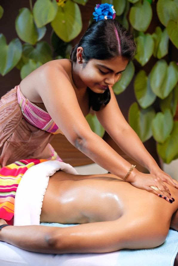 MASSAGE SPA Escort - Escorts in Mumbai Photo-4 of 4
