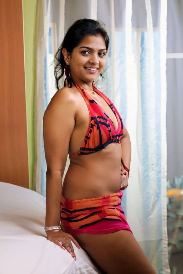 Desi housewife - Escorts in Mumbai Photo-1 of 4
