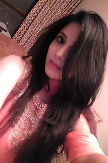 High Profile Girl Noor- Escorts in Mumbai Photo-4 of 4