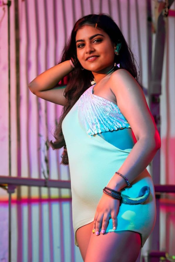 College hostel girls- Escorts in Mumbai Photo-3 of 4