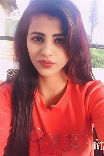 Hostel girl Escort- Escorts in Mumbai Photo-2 of 4