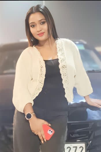 Sweet Sophisticated Girl-Escort in Mumbai Photos Photos 1 of 5