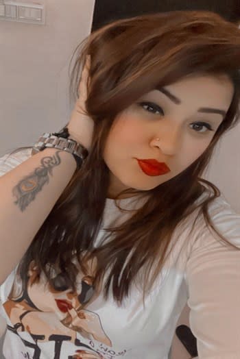 Sexy VIDEO CALL girl-Escort in Mumbai Photos Photos 1 of 3