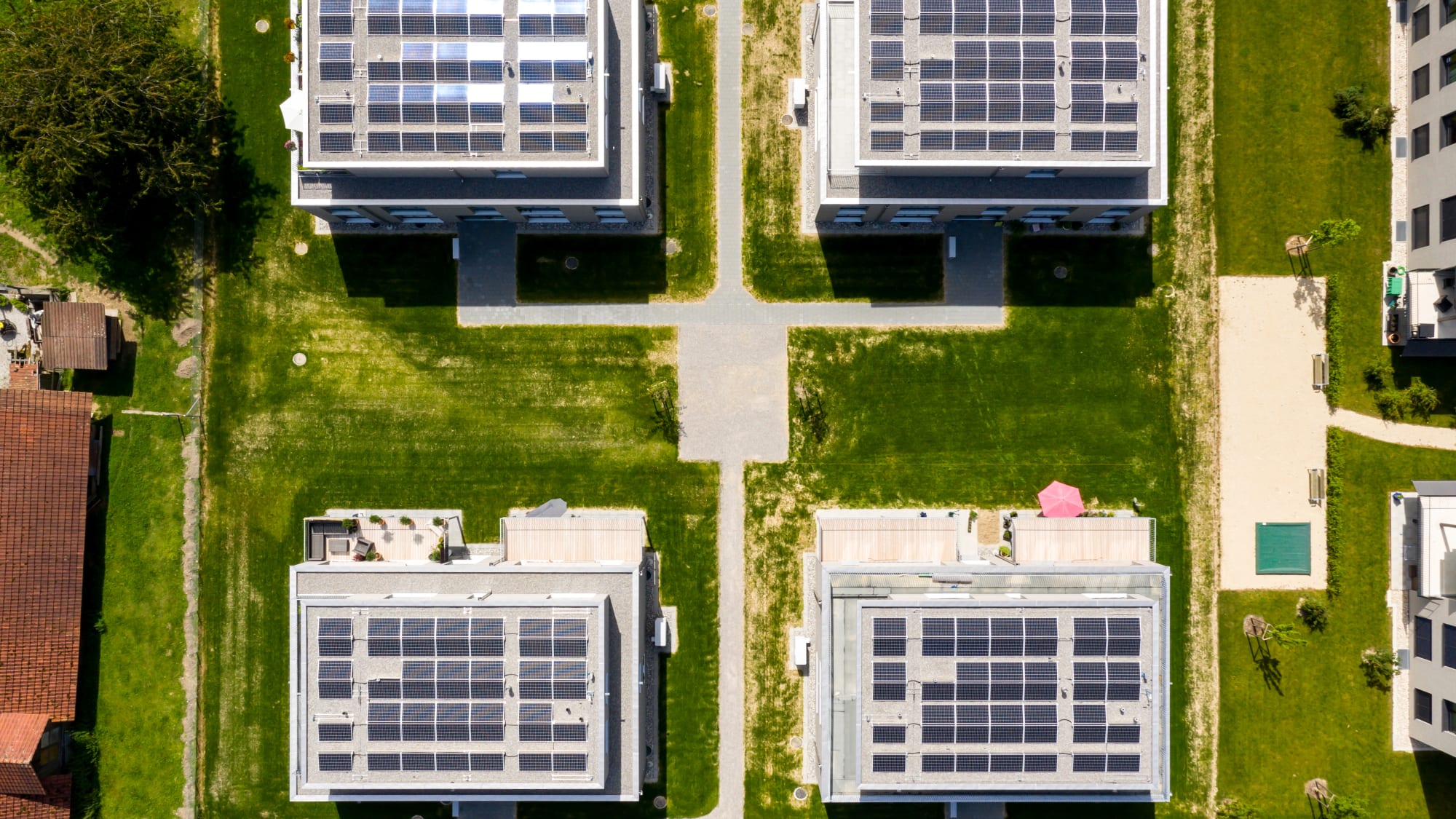 Wohnüberbauung mit Photovoltaikanlagen