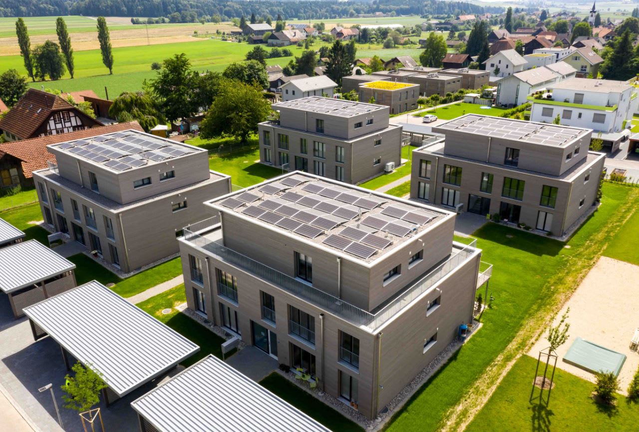 Wohnüberbauung mit Photovoltaikanlagen