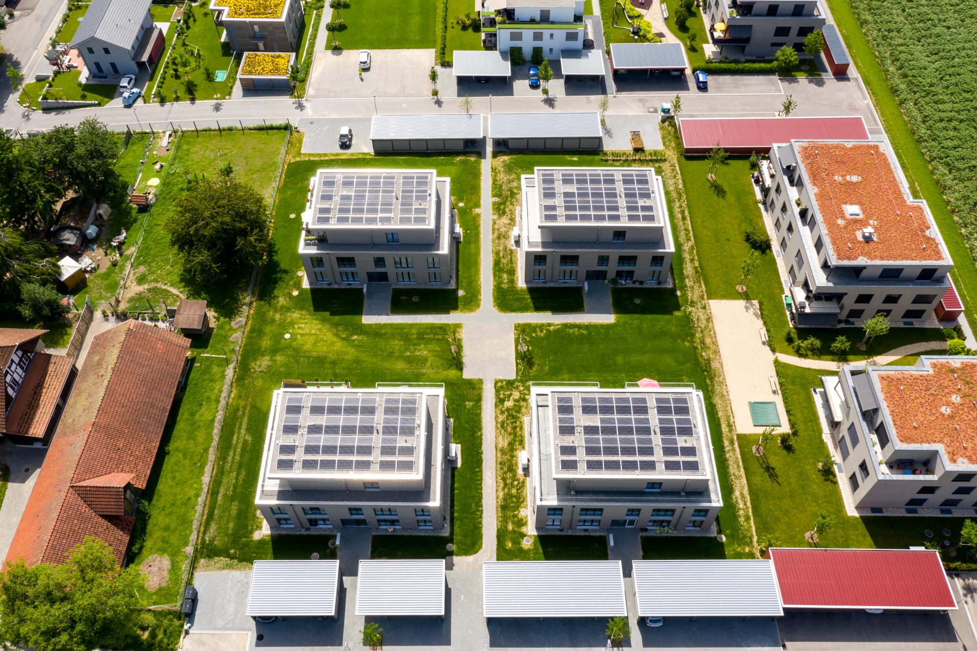 Wohnüberbauung mit Photovoltaikanlagen