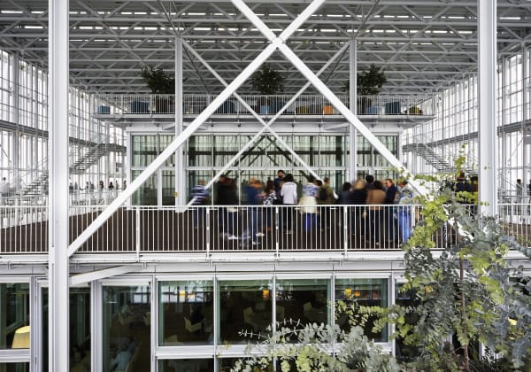 corporate.communication@intesasanpaolobank.al