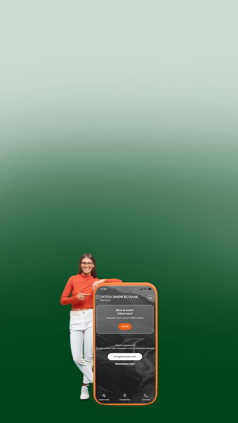 o femeie sprijinita de un telefon mobil de acceasi inaltime cu ea, pe al carui ecran ruleaza aplicatia de Mobile Banking 