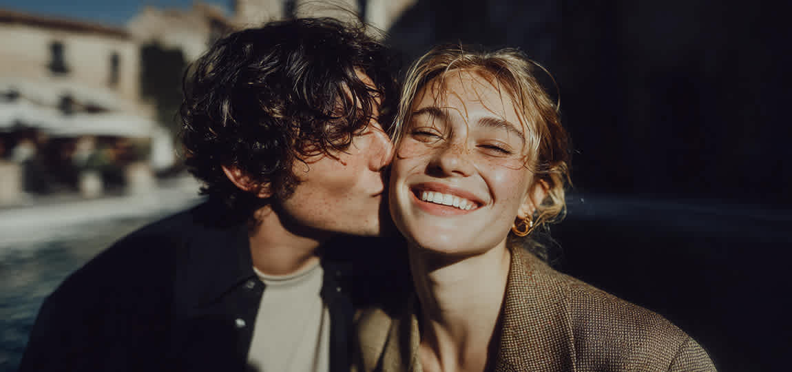 cuplu construind un scaunel pentru credit de nevoi personale 