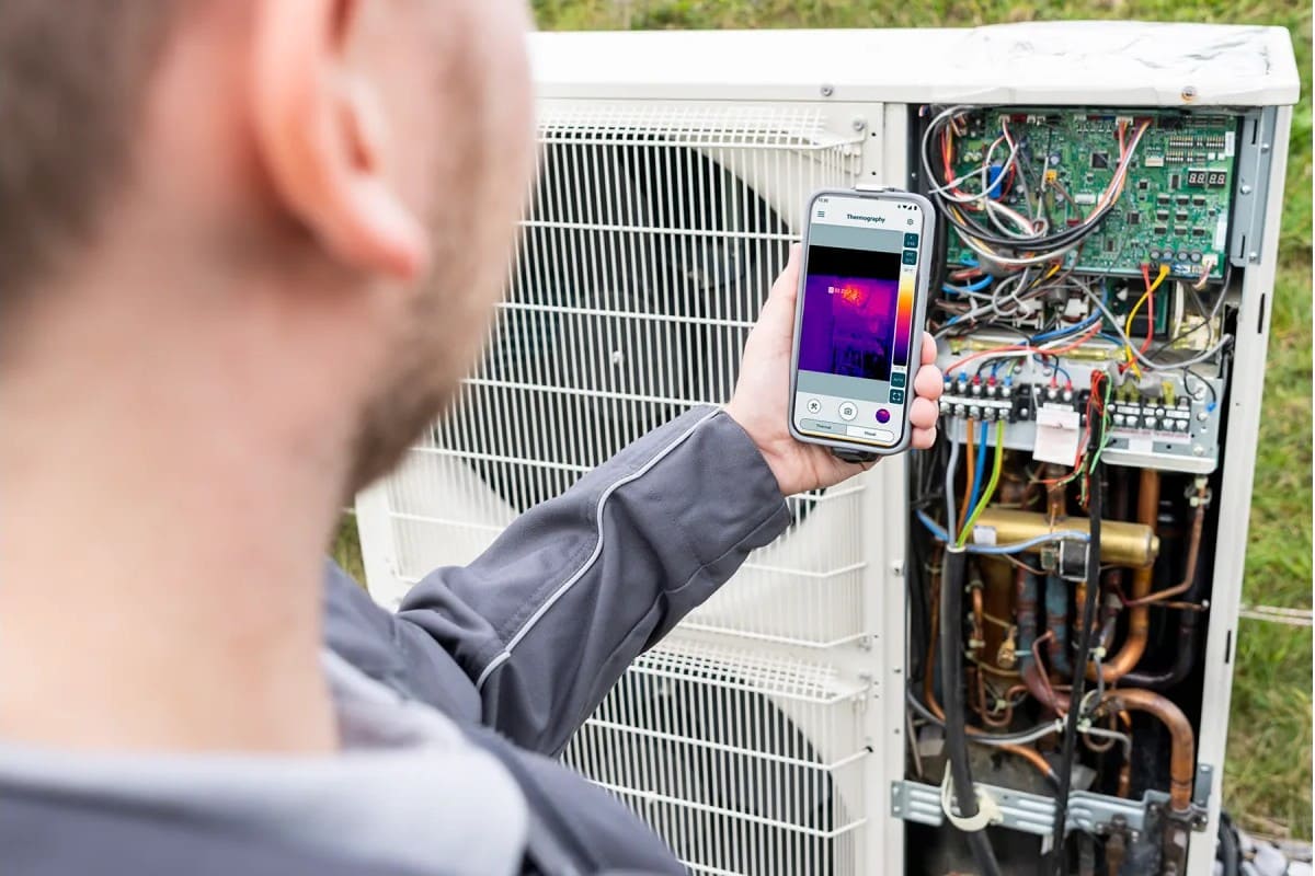 Aplicativo testo Smart App exibindo imagem térmica e opções de relatórios