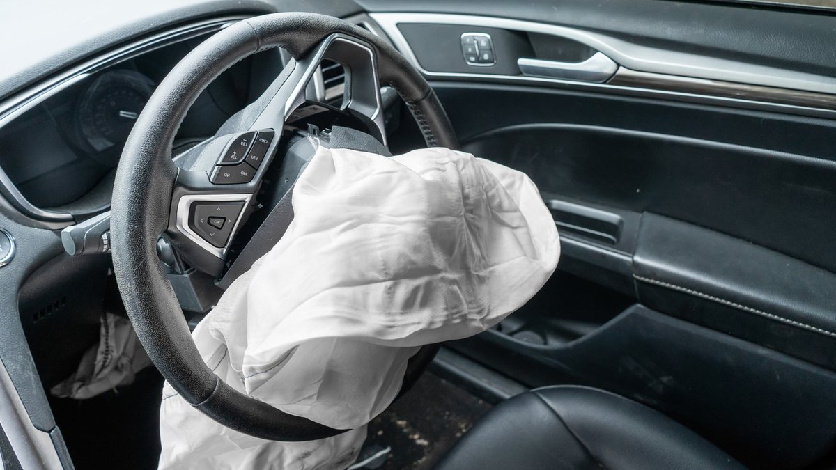 eBay bans airbag sales over counterfeit worries eBay bans airbag sales over counterfeit worries - airbag bans