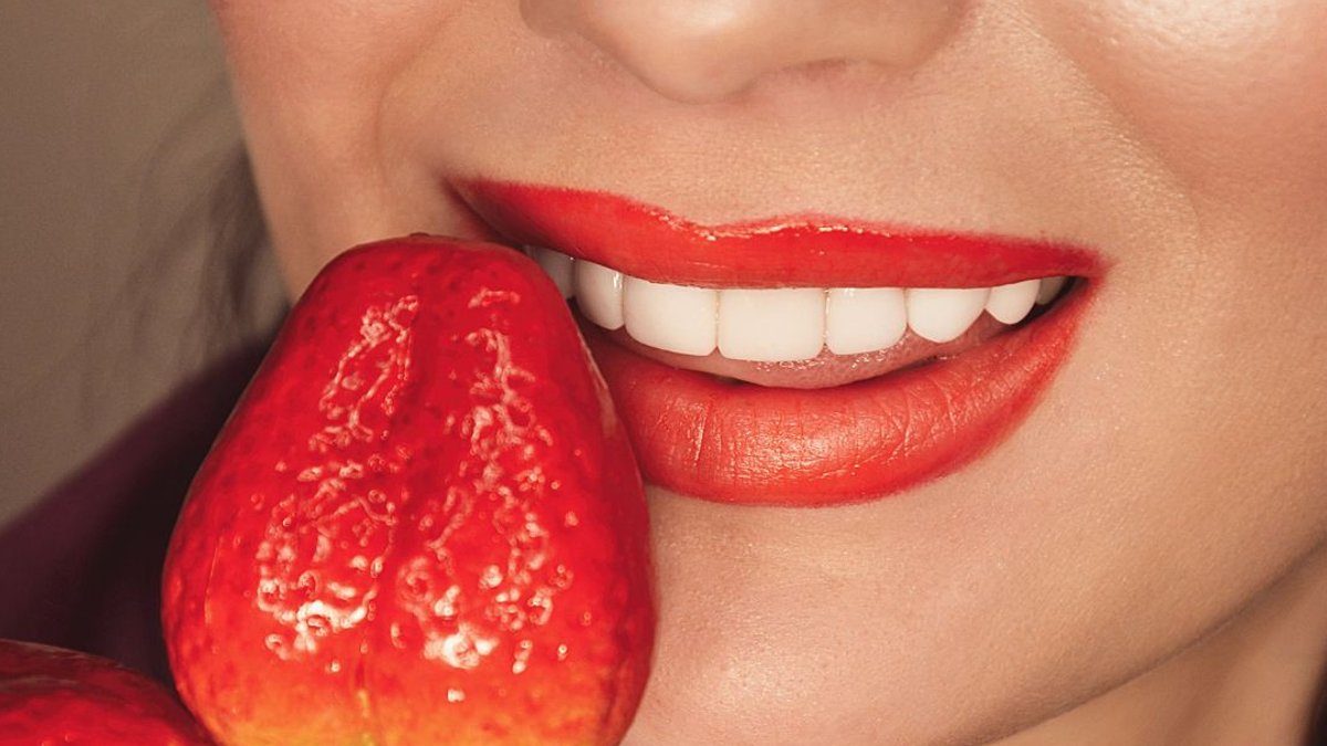 Stuck Food Between Teeth Could Indicate Health Problems Stuck Food Between Teeth Could Indicate Health Problems - food stuck between teeth