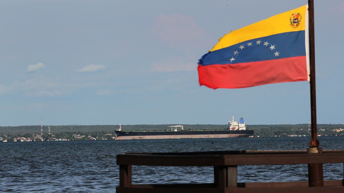 Venezuela Awards US Firm Oil Field Rights - oil field
