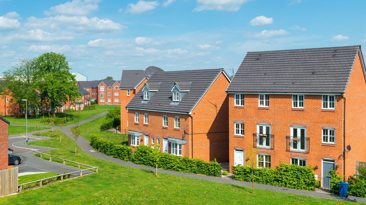 Top Property News Highlights This Week Top Property News Highlights This Week - uk property market
