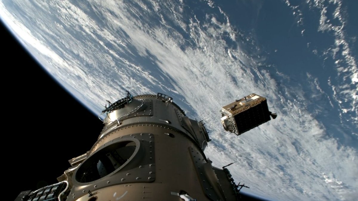Starcloud deploys GPUs for 80,000‑year Alpha Centauri trek