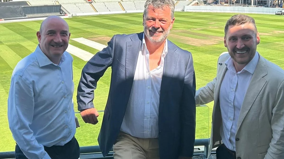 C and C backs Warwickshire cricket club C and C backs Warwickshire cricket club - cricket club
