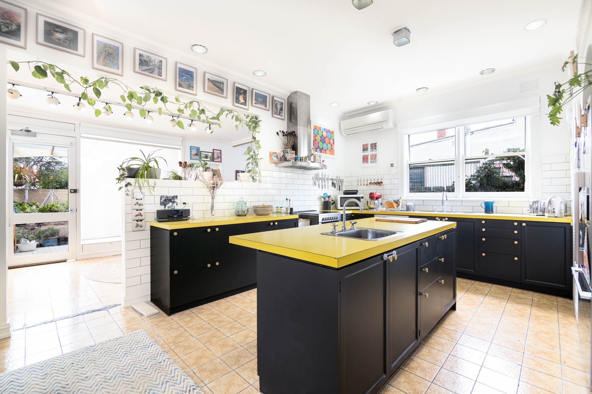 Expert Insight: How to Replace Your Kitchen Countertops