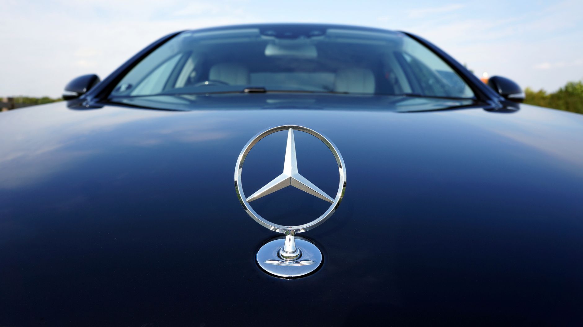 Mercedes unveils campervan with extra headroom and skylight