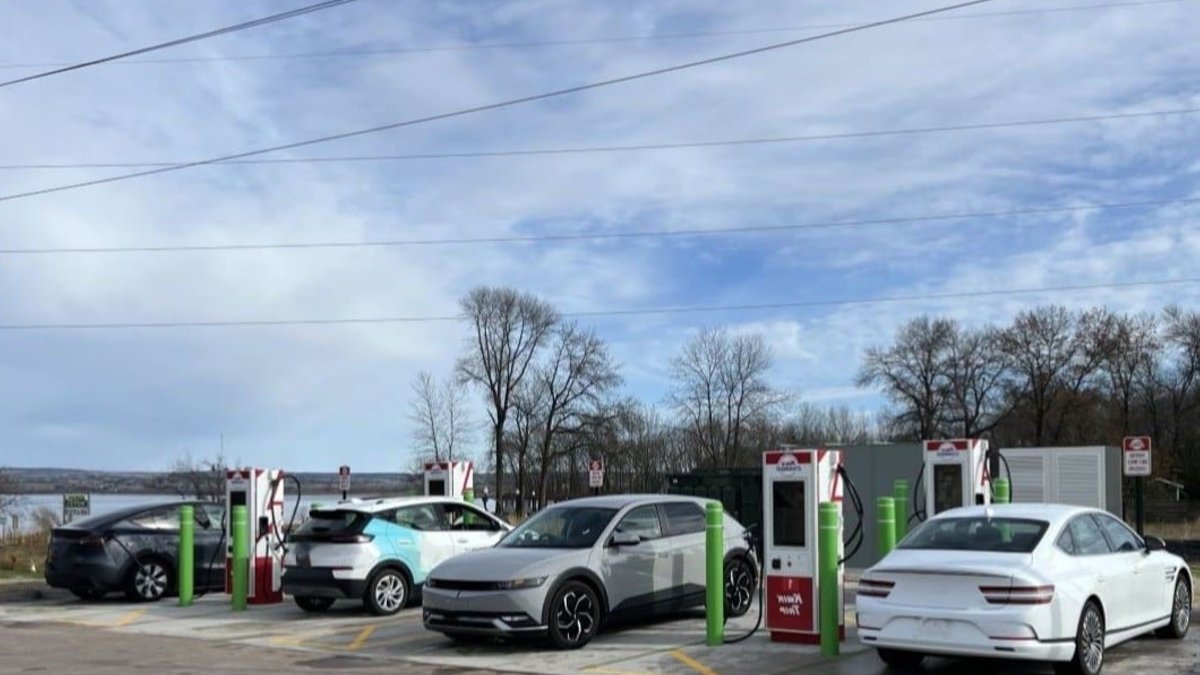 Wisconsin adds 42 new fast-charging stations - fast-charging stations