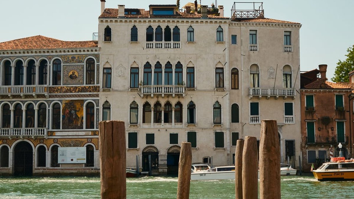 Venetian Palazzo Blends 16th Century History With Modern Life - venetian palazzo