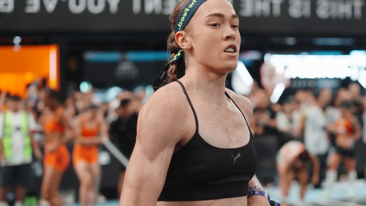 Athlete Continues Racing After Accident Athlete Continues Racing After Accident - racing accident