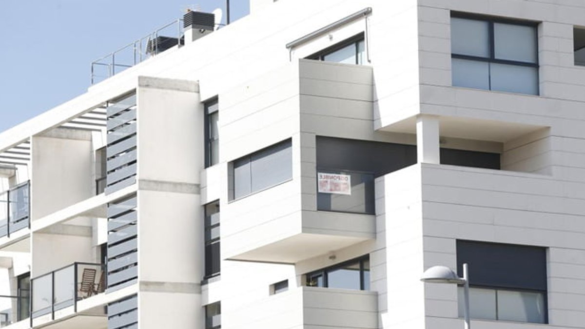 Students must know their rights before signing rental contracts - student rental rights