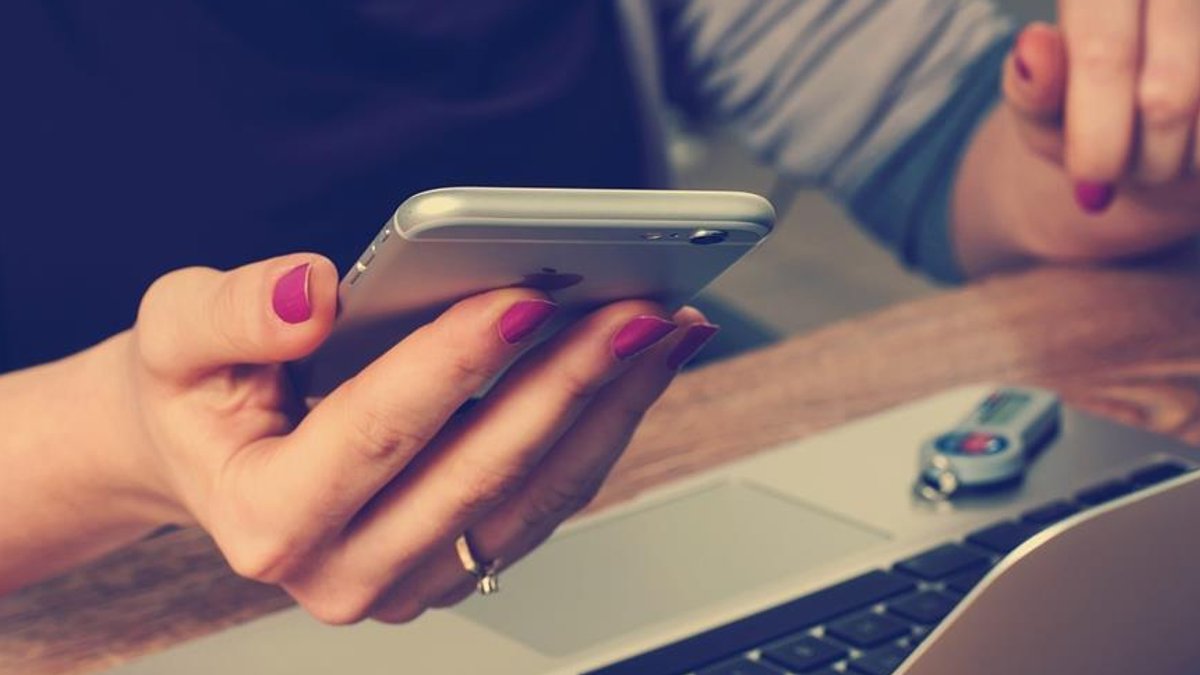 Most retirees use online pension services - online pension