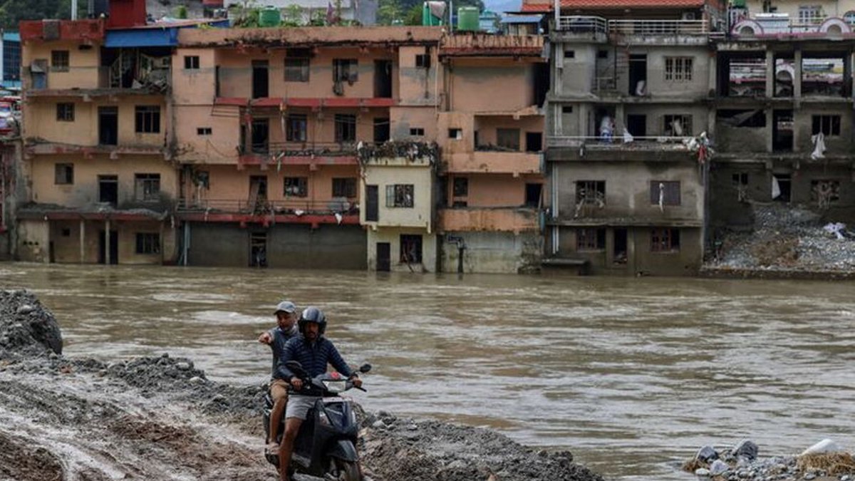 Climate Change Linked to Deadly Nepal Glacier Collapse Climate Change Linked to Deadly Nepal Glacier Collapse - glacier collapse