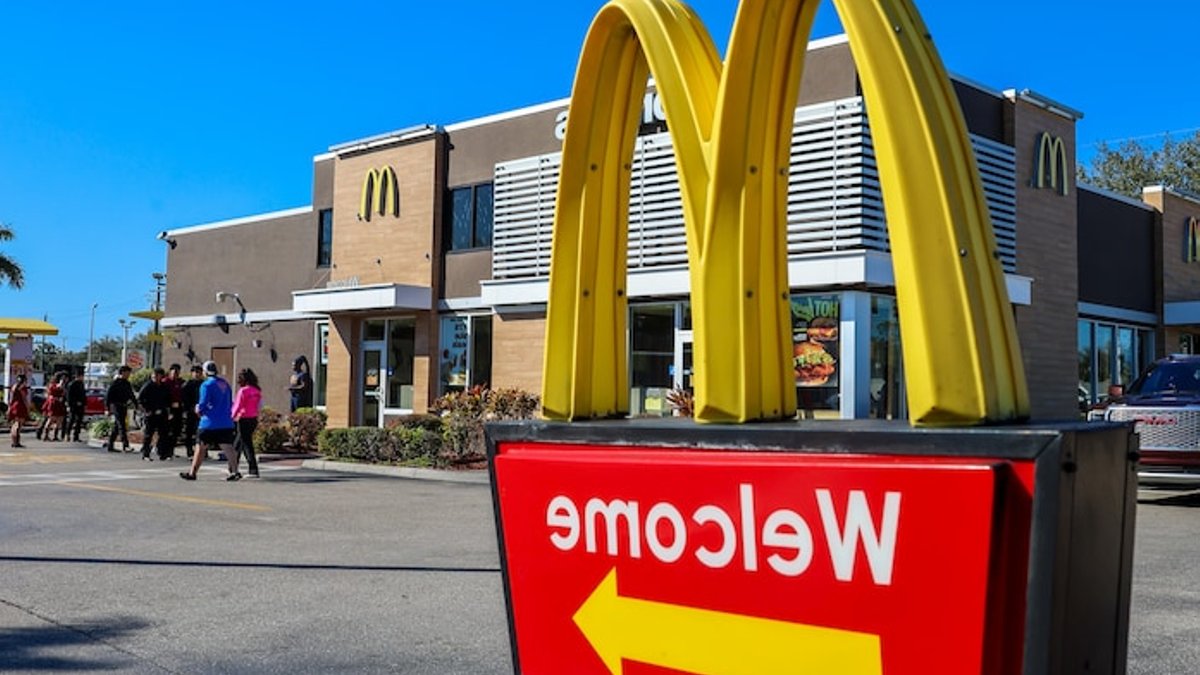 McDonalds to Revamp Value Strategy to Revive US Sales McDonalds to Revamp Value Strategy to Revive US Sales - mcdonalds value strategy