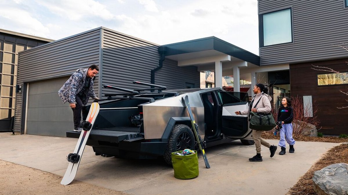 Tesla Officially Launches Vehicle-to-Home Feature for Cybertruck Tesla Officially Launches Vehicle-to-Home Feature for Cybertruck - tesla cybertruck powershare