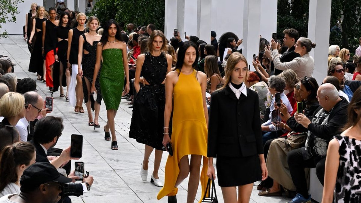 NYC Fashion Week Moves to Parks, Museums and Historic Buildings NYC Fashion Week Moves to Parks, Museums and Historic Buildings - nyc fashion week