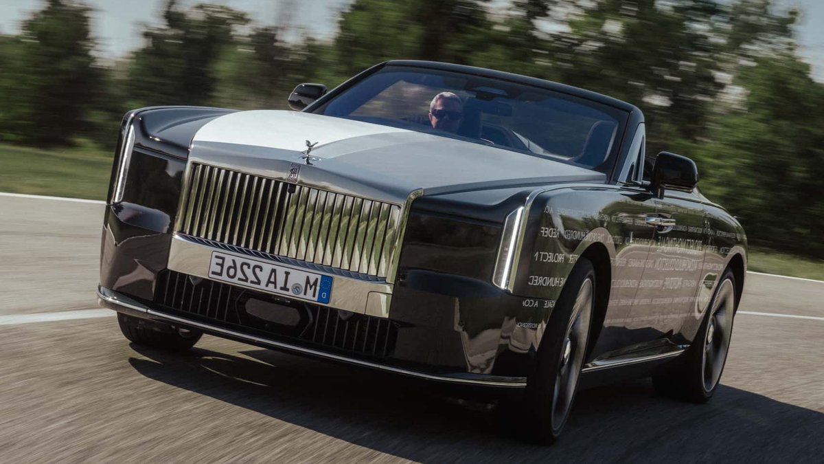 Rolls-Royce tests cashmere roof durability under extreme heat Rolls-Royce tests cashmere roof durability under extreme heat - cashmere roof durability