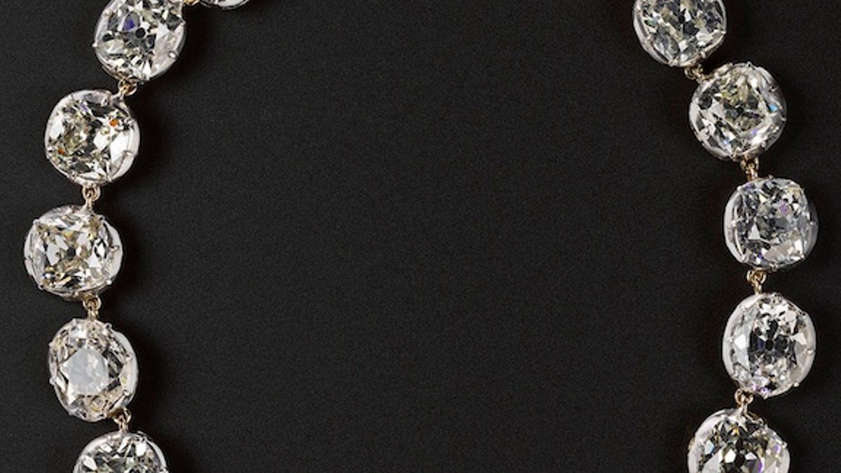 Marie Antoinette’s jewels sell far beyond value Marie Antoinette’s jewels sell far beyond value