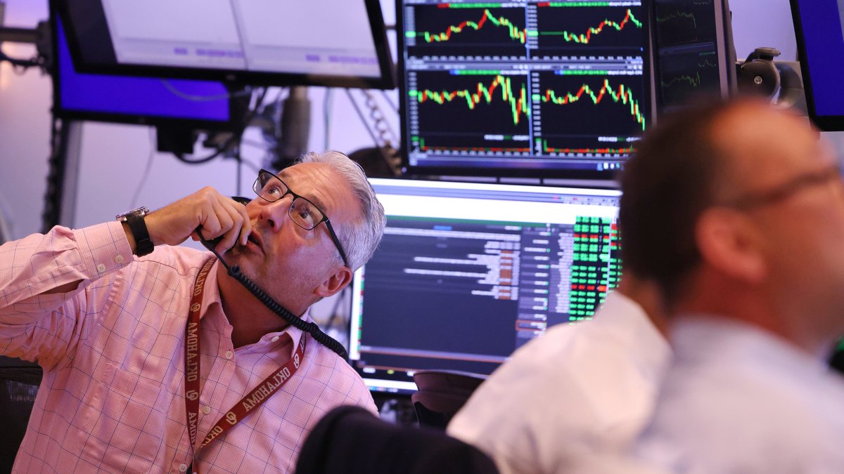 Morgan Stanley Says Investors Should Look Beyond U.S. Stocks. Here's - global stocks beyond us
