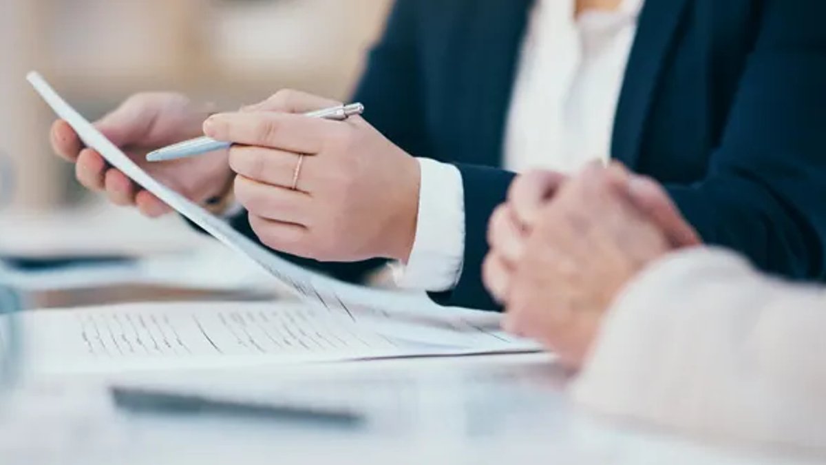 AI Leaders Struggle to Keep Oversight Systems Up to Speed - ai leaders struggle