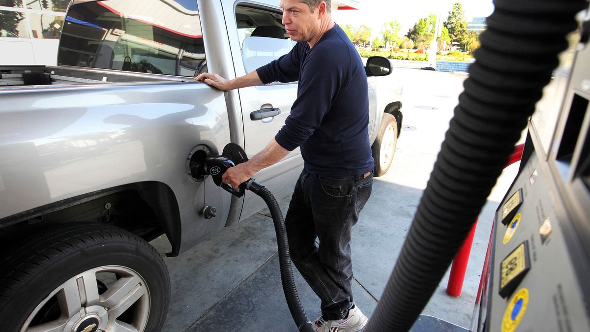 DOT rolls back fuel economy standards to 2031 DOT rolls back fuel economy standards to 2031 - fuel economy standards