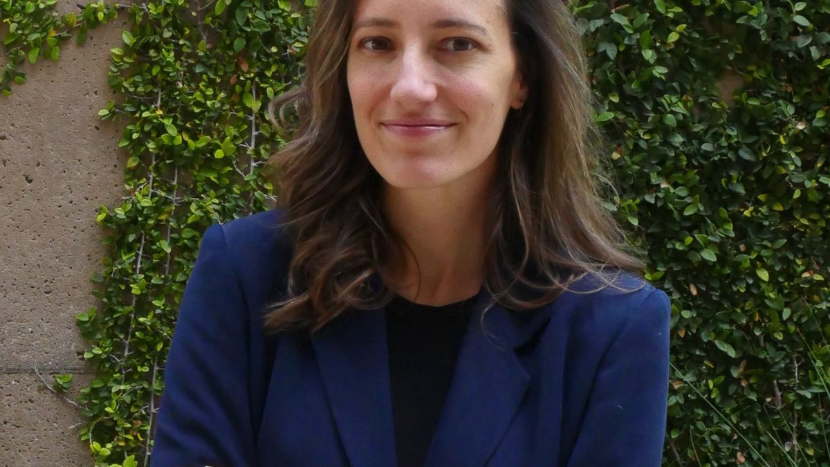 Holly Buck wins MacArthur Fellowship award - macarthur fellowship