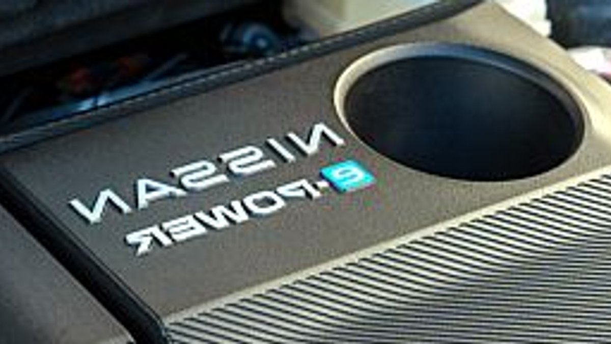 Nissan prioritizes plug-in hybrid ute development - plug-in hybrid