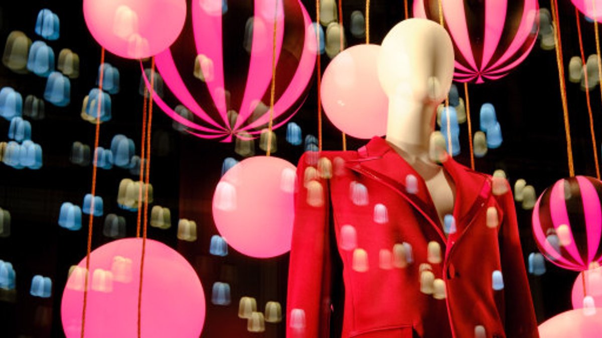Australian fashion sales inch up as online falls - australian fashion sales