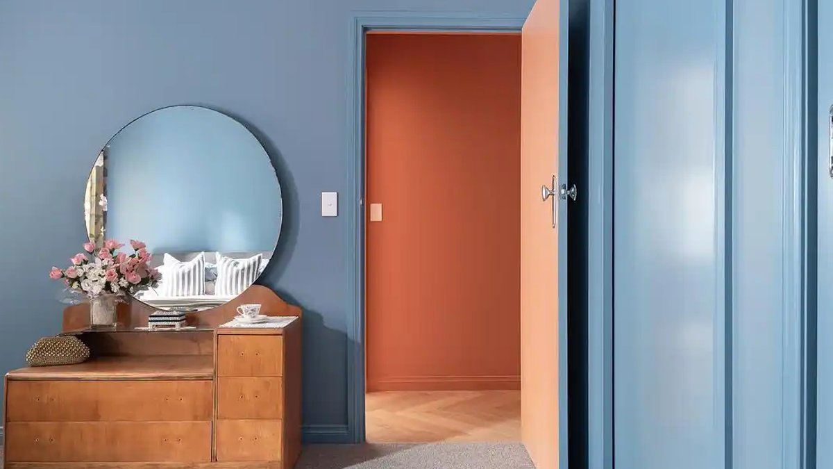 Beechworth holiday home’s bold bathroom renovation sparks full transformation