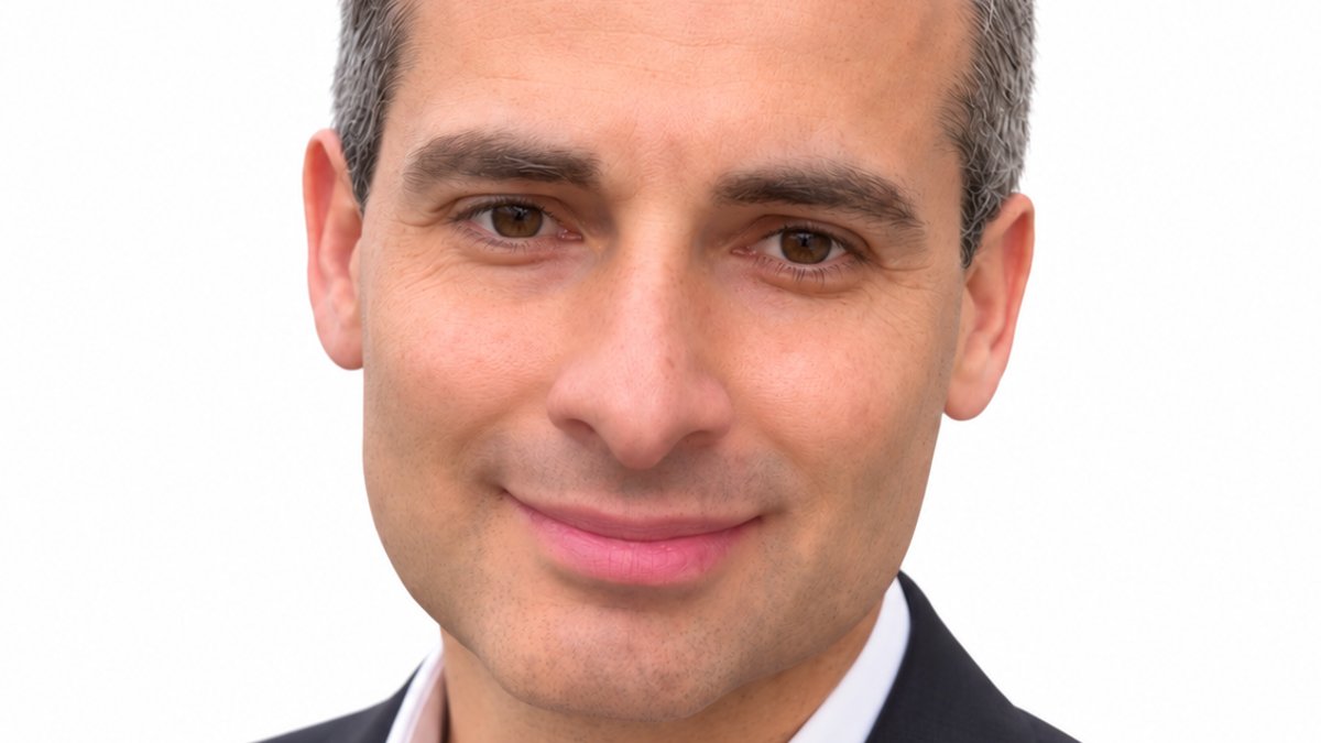 Pedram Rezaei, a 20-year Microsoft veteran, is joining Amazon Web Services as a distinguished engineer. (Amazon Photo).