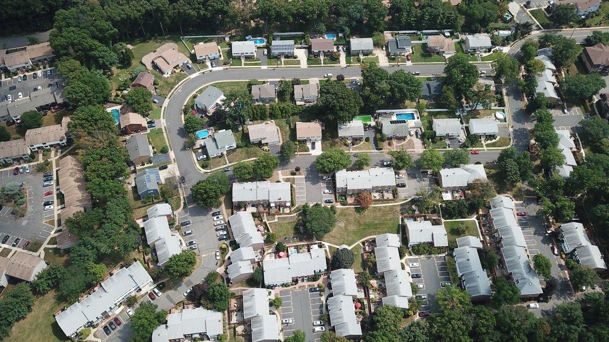 Pantzer buys New Jersey luxury apartments