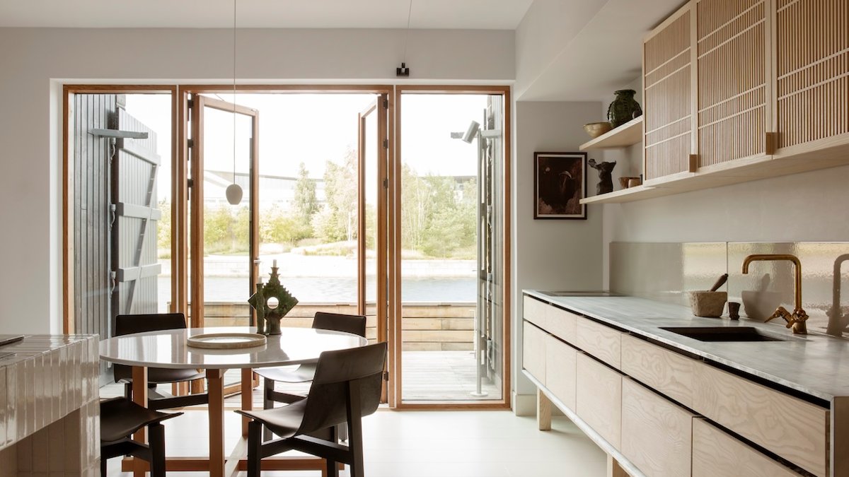 Five-year-old kitchen finds new home on Paper Island Five-year-old kitchen finds new home on Paper Island - kitchen design