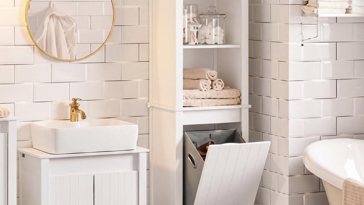 13 Simple Ways to Organize Bathroom Linen Closets 13 Simple Ways to Organize Bathroom Linen Closets - bathroom linen closet