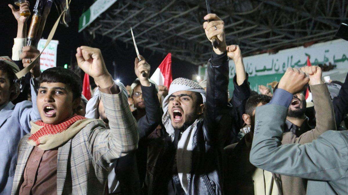 Houthi Attacks Disrupt Saudi Oil, Airports; Retaliation Follows - houthi attacks