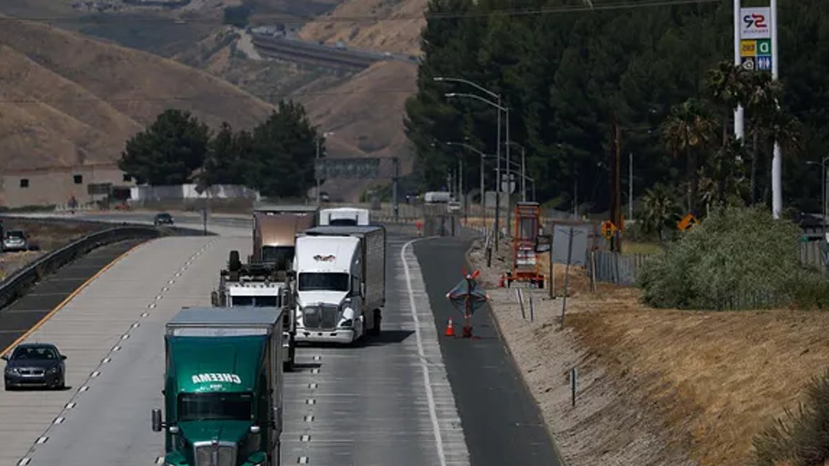 California diesel prices exceed 8 dollars California diesel prices exceed 8 dollars - diesel prices