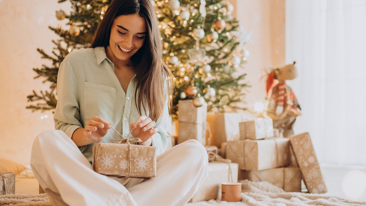 Holiday Spending to Rise 4%, Focus Shifts to Experiences Holiday Spending to Rise 4%, Focus Shifts to Experiences - holiday spending