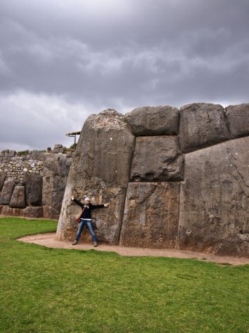 Pequeñas piedritas del Sacsayhuaman