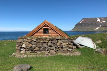 Fisherman's hut in Staðardalur