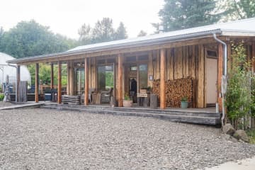 Móðir Jörð Organic Farm Guesthouse